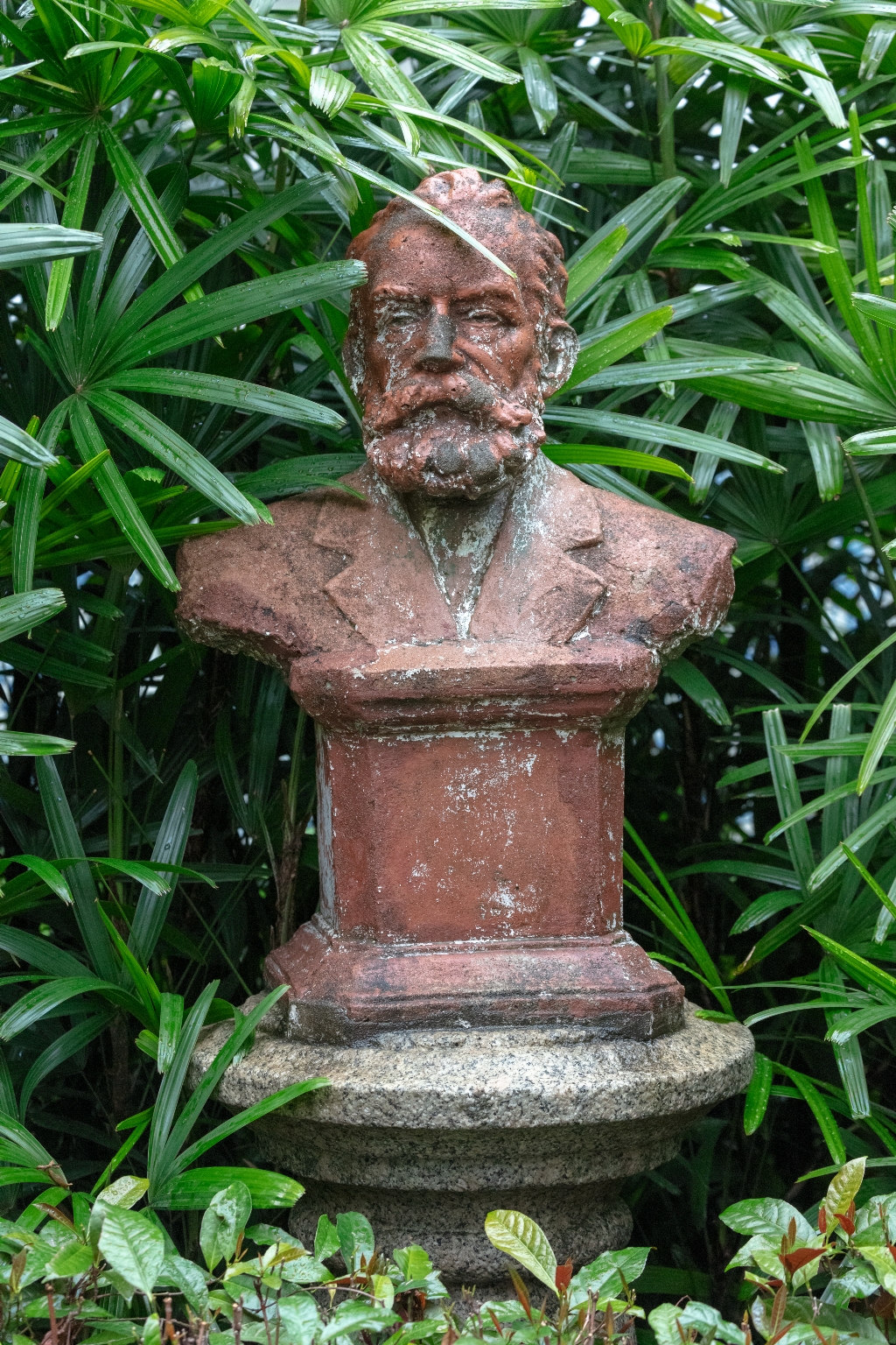 市政署後花園，葡國詩人賈梅士雕像